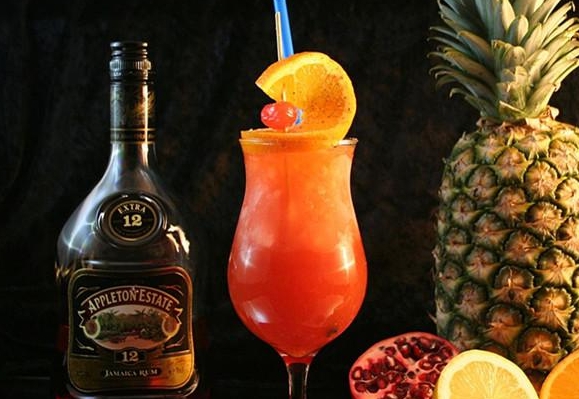 Le Singapore Sling : une légende rose vieille de cent ans
